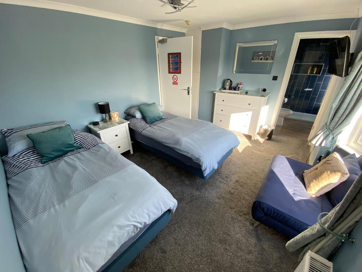 Waterside Guesthouse Димчърч Екстериор снимка